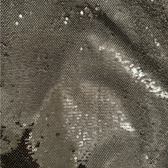 Silver Sequin Mini skirt - perfect for the holidays! - Picture 5 of 5